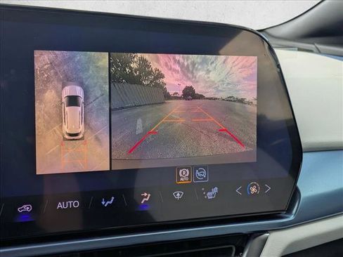 New 2026 Chevrolet Equinox EV LT image 12