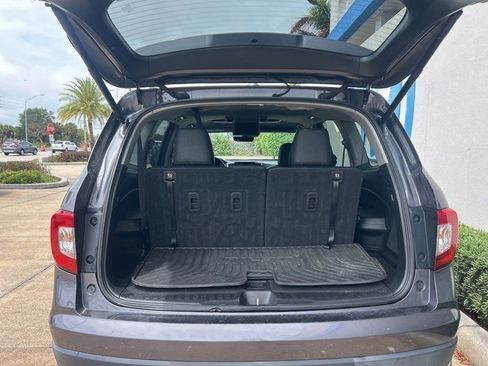Used 2021 Honda Pilot Touring image 8