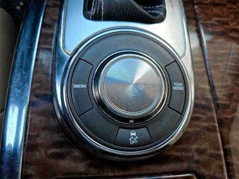 Used 2017 Nissan Armada SL image 21