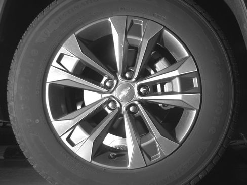 Used 2026 Chevrolet Equinox LT w/ Convenience Package II FWD image 31