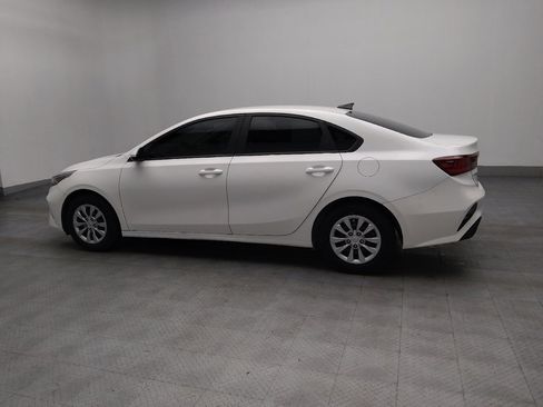 Used 2024 Kia Forte LX image 3