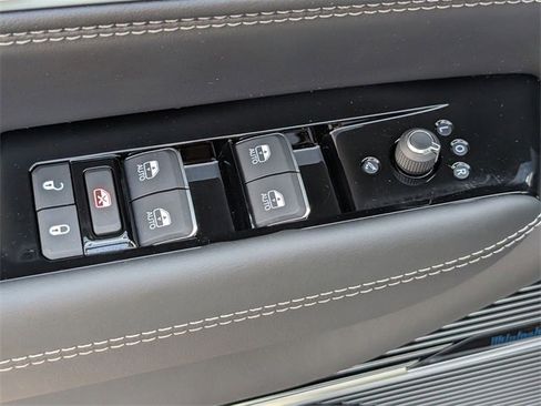 New 2026 Jeep Grand Wagoneer Summit image 11