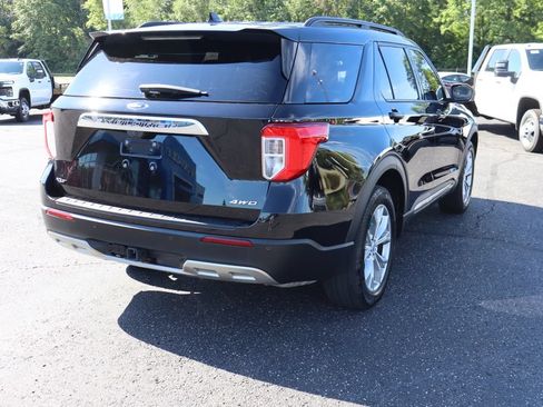 Used 2023 Ford Explorer XLT w/ Equipment Group 202A AWD/4WD image 34