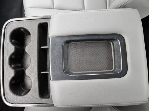 Used 2019 Chevrolet Silverado 2500 W/T AWD/4WD image 42
