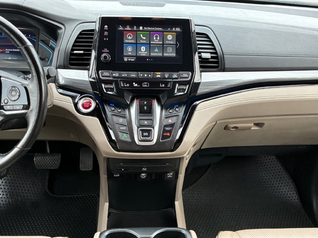 Used 2024 Honda Odyssey Elite image 3