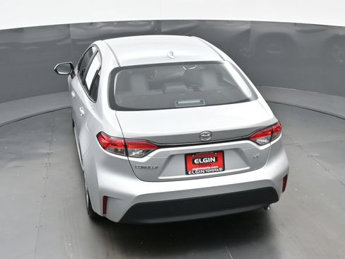 Used 2025 Toyota Corolla LE FWD image 37