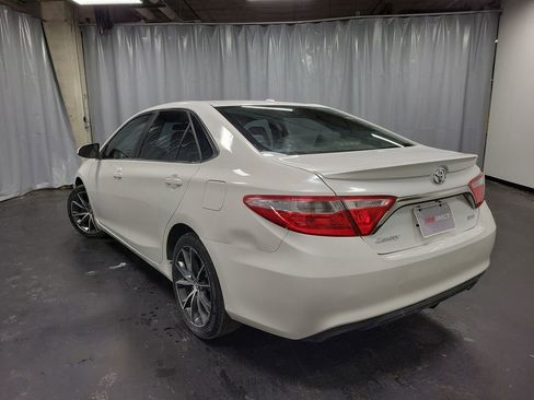 Used 2015 Toyota Camry XSE image 6