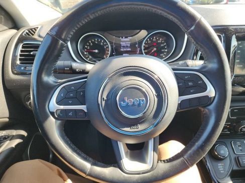 Used 2020 Jeep Compass Latitude AWD/4WD image 22