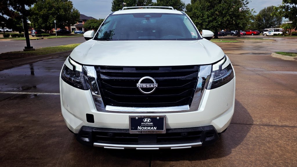 Used 2024 Nissan Pathfinder SL AWD/4WD image 14