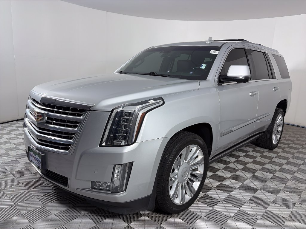 Used 2016 Cadillac Escalade Platinum AWD/4WD image 3