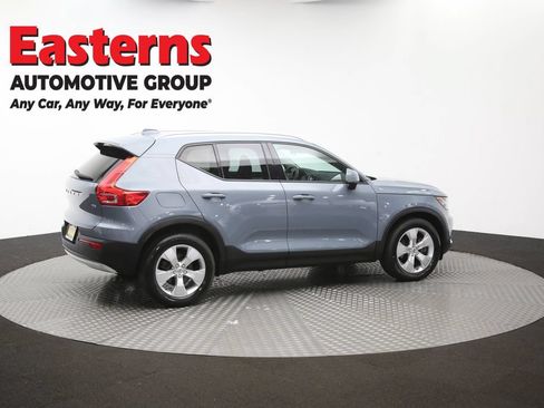 Used 2021 Volvo XC40 T4 Momentum FWD image 42