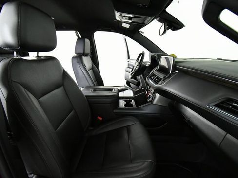 Used 2022 Chevrolet Suburban Z71 w/ Z71 Off-Road Package image 23