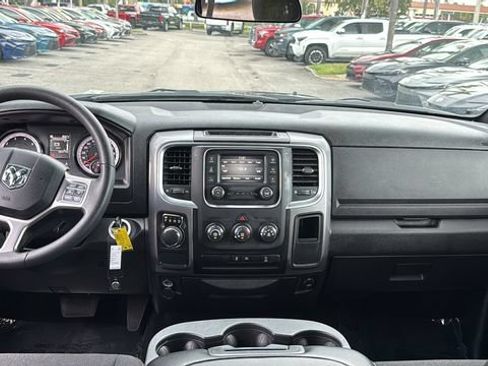 Used 2024 RAM 1500 Warlock RWD image 12