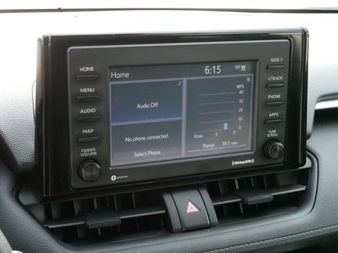 Certified 2021 Toyota RAV4 LE AWD/4WD image 21