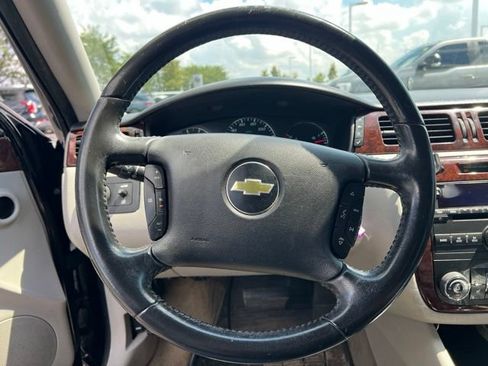 Used 2011 Chevrolet Impala LT w/ Luxury Edition Package FWD image 13