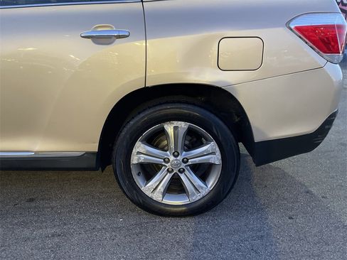 Used 2011 Toyota Highlander Limited image 6