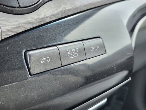 Used 2013 Toyota Sienna LE image 23