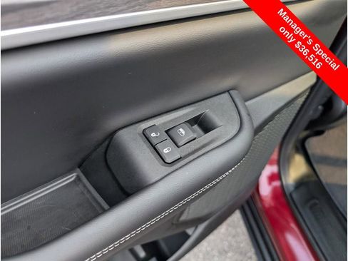 Used 2024 Jeep Grand Cherokee Limited w/ Black Appearance Package image 13