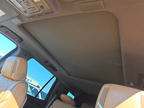 Used 2022 Cadillac Escalade Premium Luxury w/ LPO, Radiant Package image 35