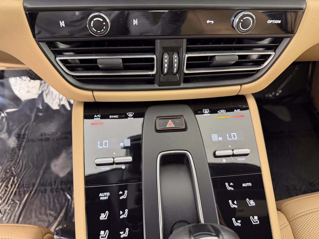 Used 2024 Porsche Macan S AWD/4WD image 35