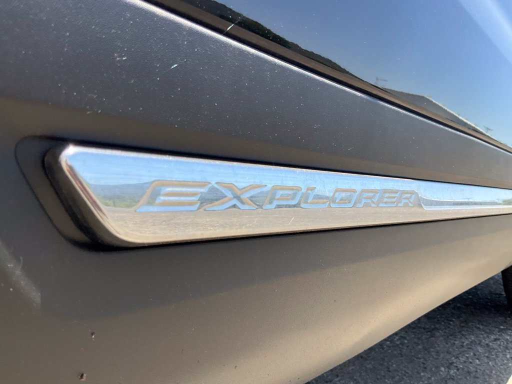 Used 2019 Ford Explorer Limited w/ Class III Trailer Tow Package FWD image 11