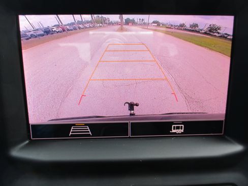 Used 2023 Chevrolet Silverado 1500 Custom image 16