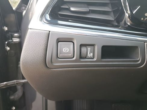 Used 2022 Cadillac XT6 Premium Luxury image 37