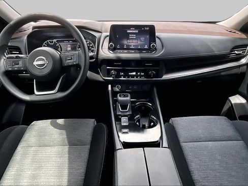 Used 2023 Nissan Rogue SV FWD image 16