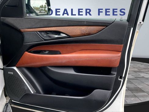 Used 2020 Cadillac Escalade Luxury RWD image 27