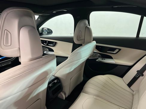 New 2026 Mercedes-Benz E 350 4MATIC Sedan image 19