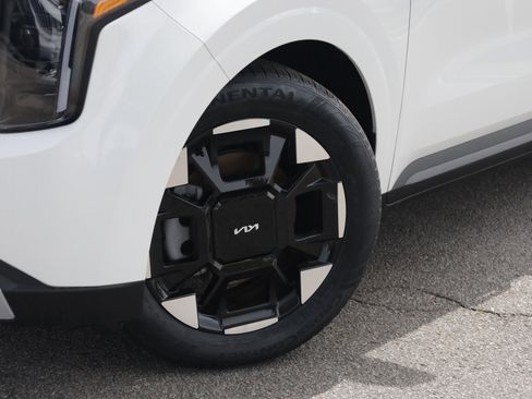 New 2026 Kia Carnival EX FWD image 27