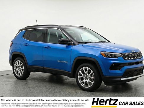 Used 2025 Jeep Compass Limited AWD/4WD image 1