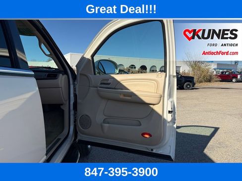 Used 2007 Cadillac Escalade AWD w/ Information Package image 14