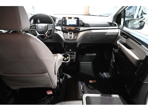 Used 2019 Honda Odyssey EX-L image 21