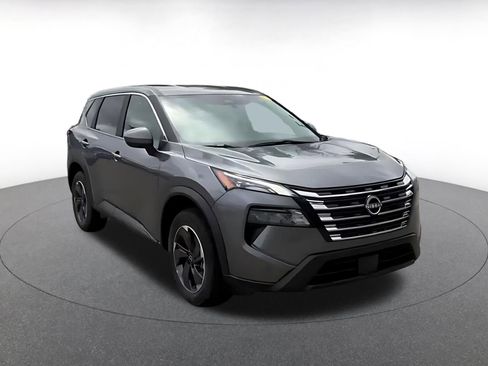Used 2025 Nissan Rogue SV FWD image 3
