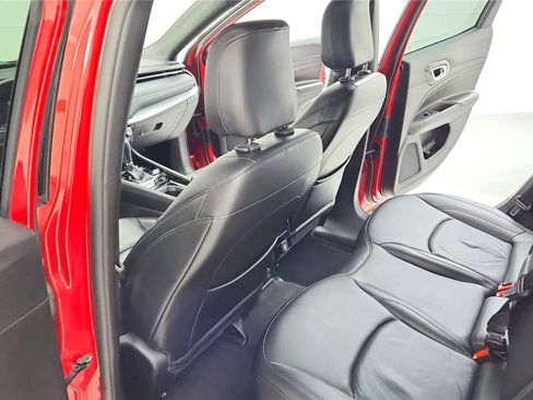 Used 2022 Jeep Compass Limited image 19