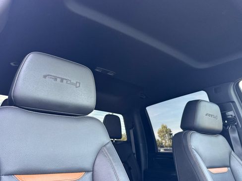 Used 2025 GMC Sierra 2500 AT4 AWD/4WD image 17
