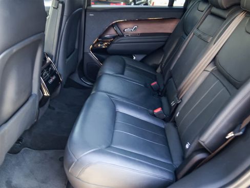 Certified 2023 Land Rover Range Rover Sport SE image 18