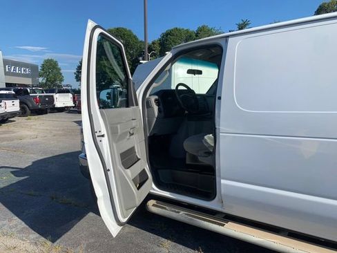 Used 2013 Ford E-250 and Econoline 250 w/ PWR Group RWD image 19