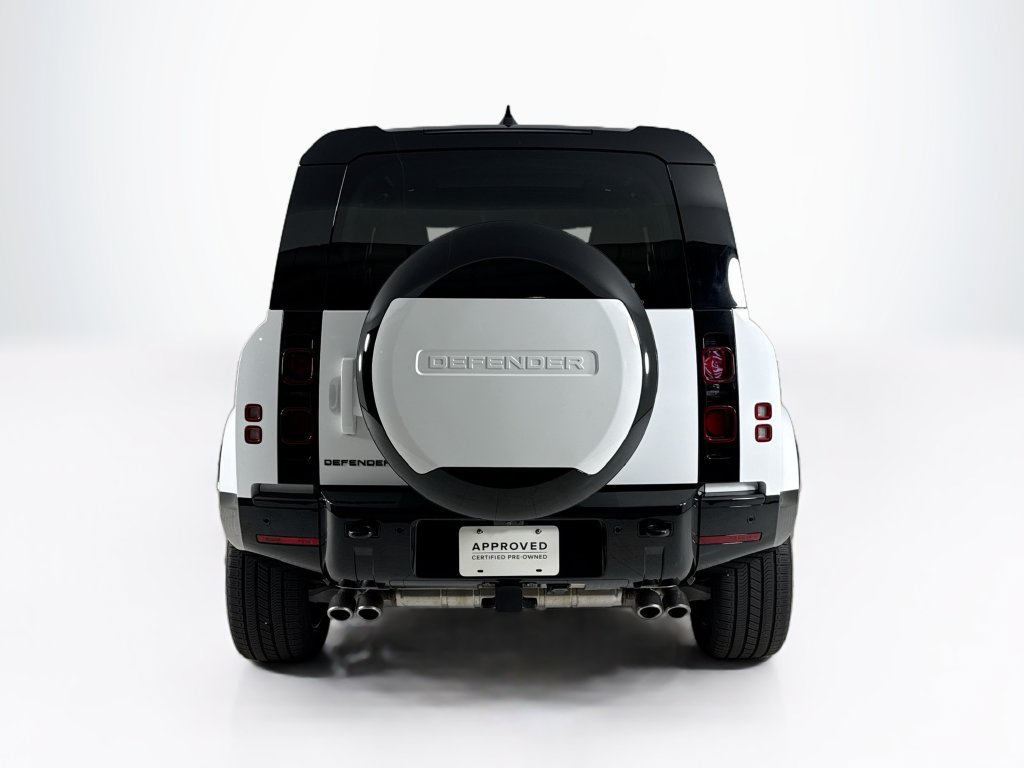 Used 2025 Land Rover Defender 110 X-Dynamic SE AWD/4WD image 4