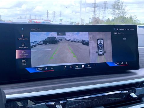 Used 2024 BMW X7 xDrive40i w/ M Sport Package image 24