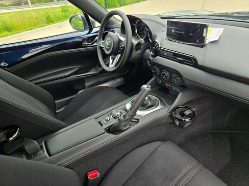 New 2026 MAZDA MX-5 Miata Club w/ Interior Package RWD image 5