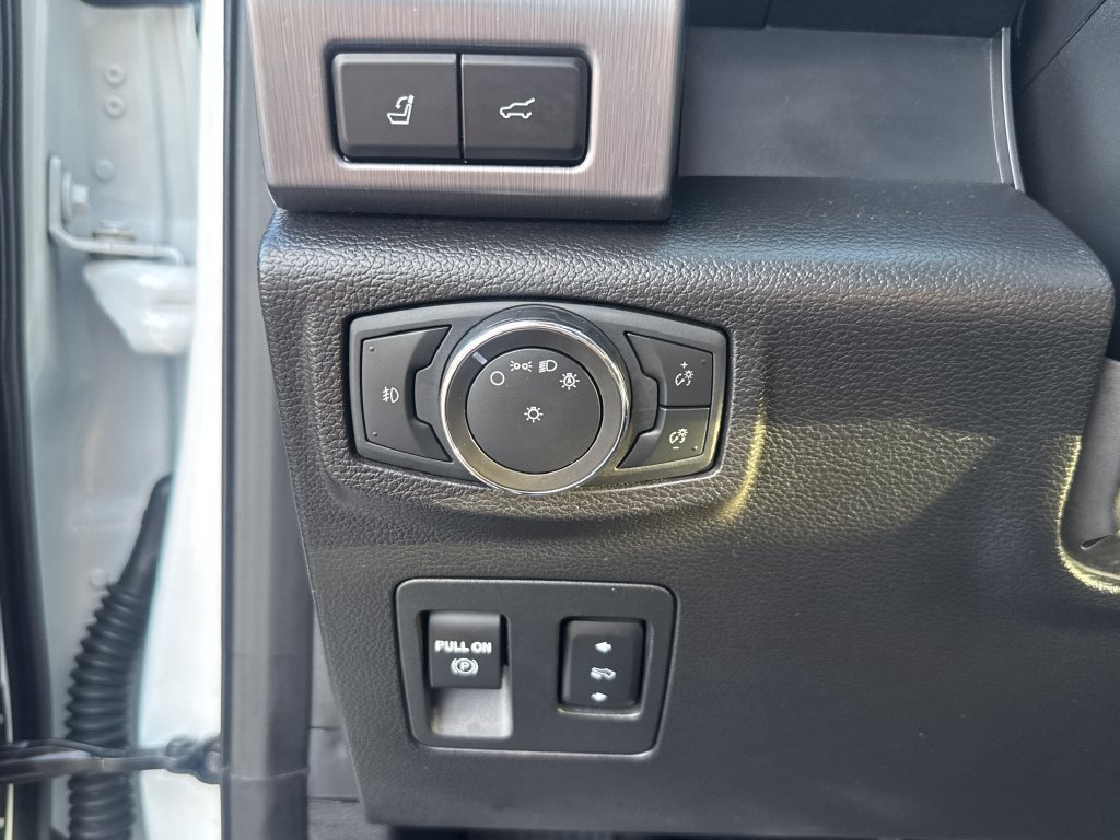 Used 2020 Ford Expedition Platinum RWD image 17