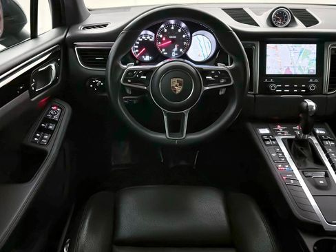 Used 2017 Porsche Macan S AWD/4WD image 30