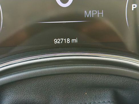 Used 2015 Jeep Grand Cherokee Altitude image 39