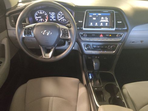 Used 2018 Hyundai Sonata SE FWD image 22