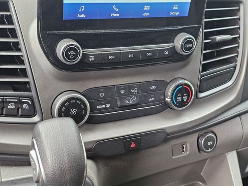 Used 2020 Ford Transit 150 XLT image 31