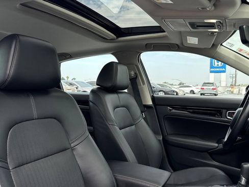Used 2022 Honda Civic Touring image 31