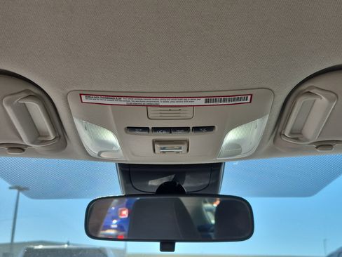 Used 2021 Toyota Corolla LE image 23