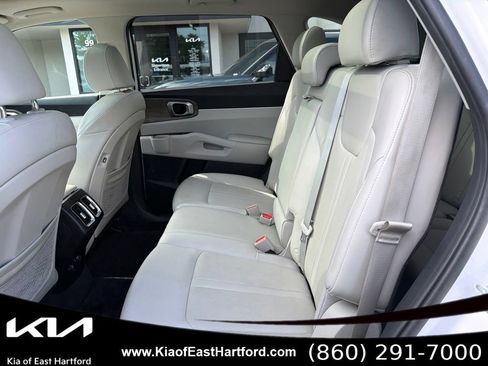 Certified 2023 Kia Sorento S w/ Panoramic Sunroof Package AWD/4WD image 18
